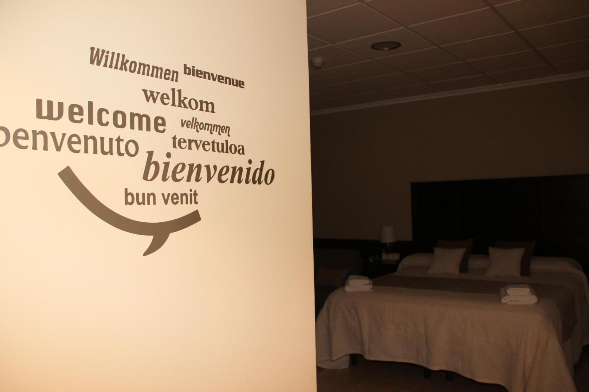 Hotel Don Juan Puente De Genave Room photo