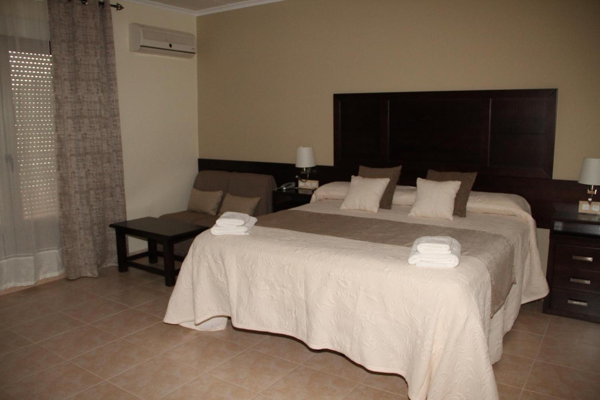 Hotel Don Juan Puente De Genave Exterior photo