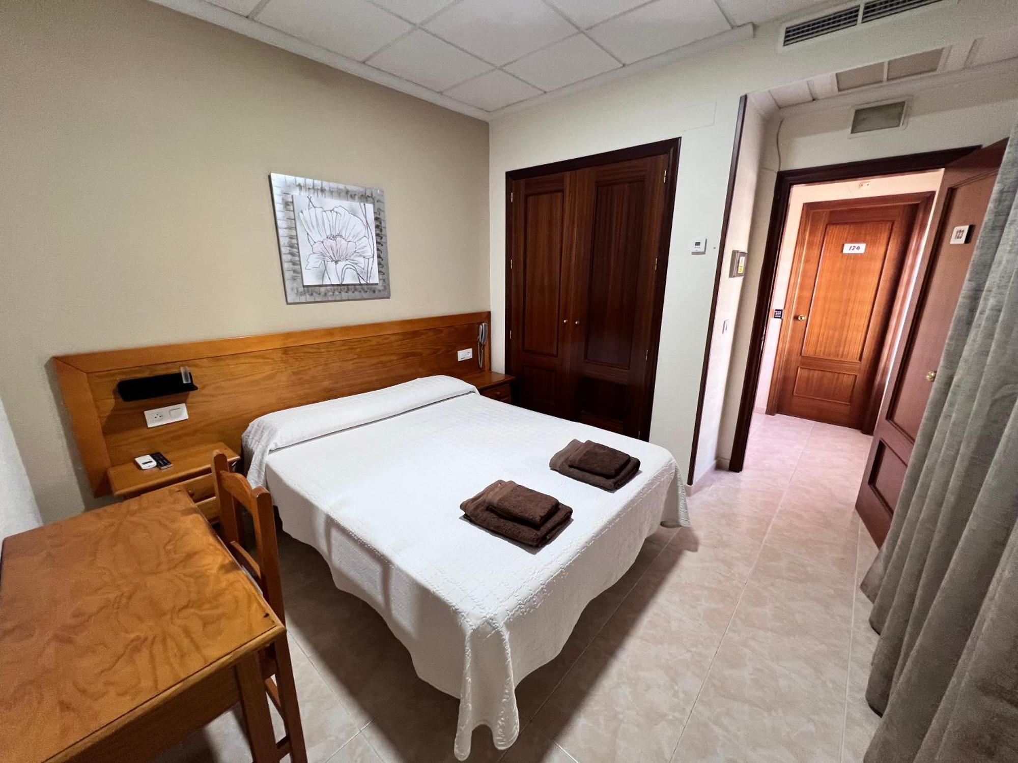 Hotel Don Juan Puente De Genave Exterior photo