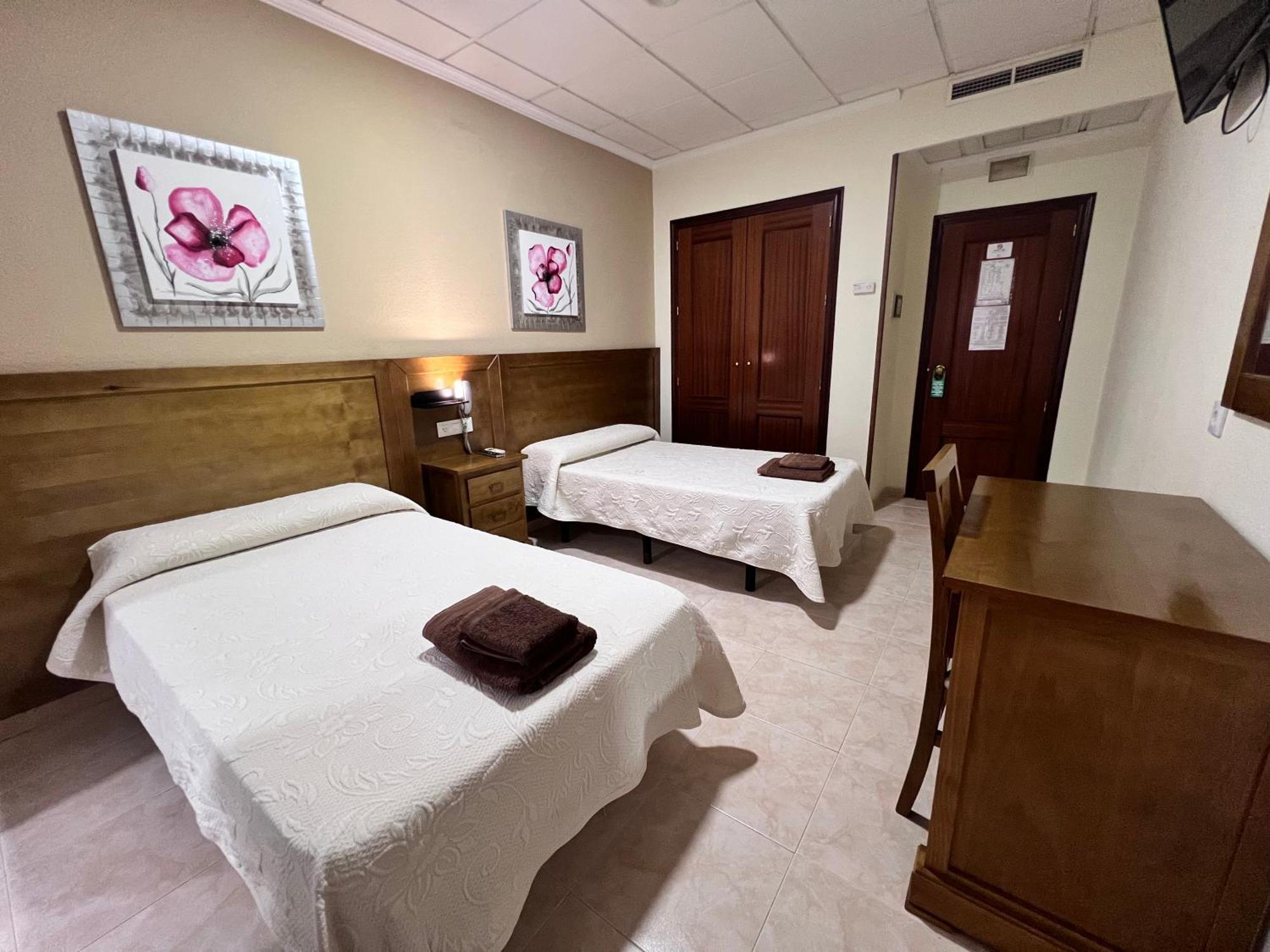 Hotel Don Juan Puente De Genave Exterior photo